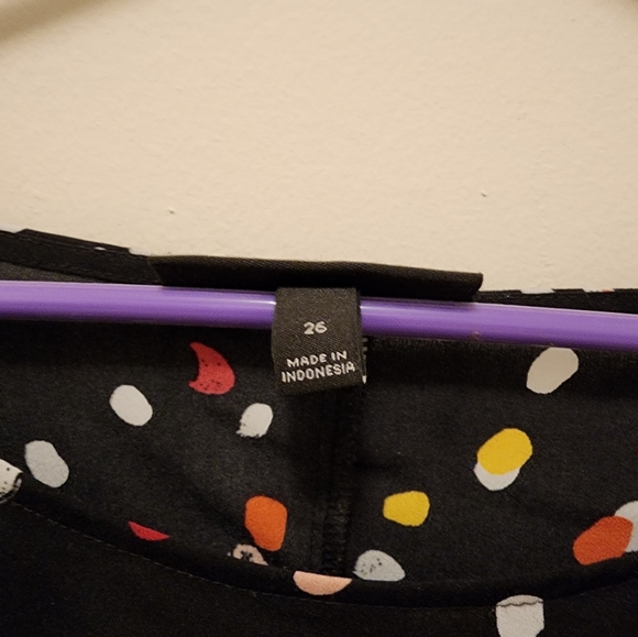 Top - Picture 2 of 2